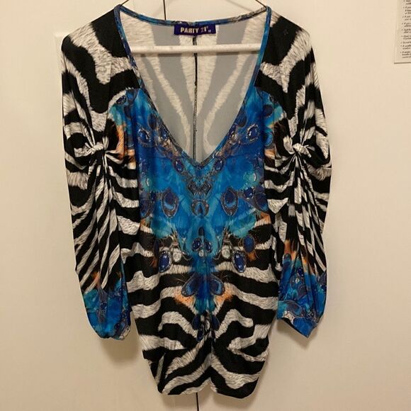 Party 21 3/4 Sleeve Blouson Top in Bejeweled Animal Print with Stripe. Size M. - Picture 1 of 10